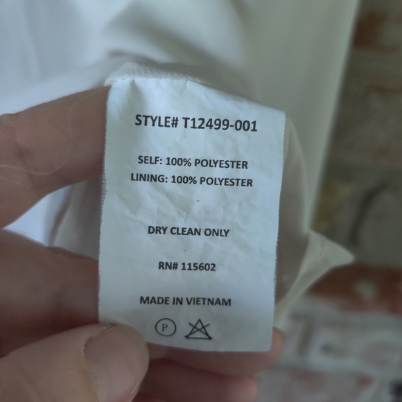 Lush Flowy Tank Top - Picture 3 of 4